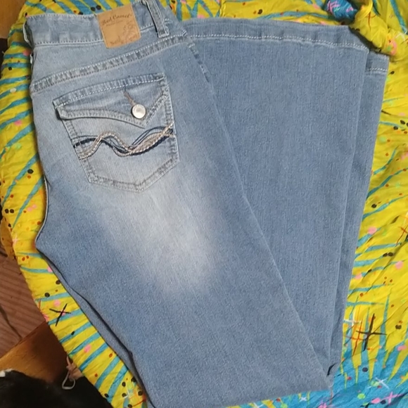 Jeans - Picture 2 of 4